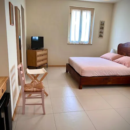 Casale Solindio Bed & Breakfast *